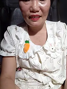 Snapshot of -Trici- chatting on June 14, 2026, 3:02 pm -Trici- online show from June 14, 2026, 3:02 pm