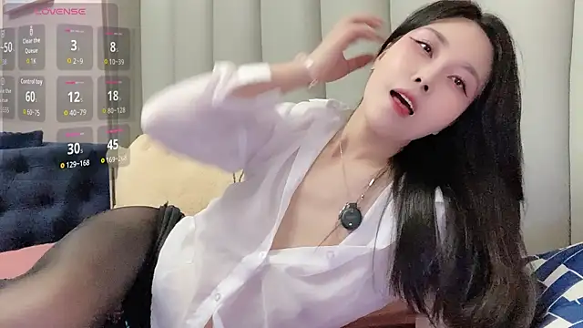 Snapshot of Emma_qiqi chatting on July 10, 2026, 1:27 am Emma qiqi online show from July 10, 2026, 1:27 am
