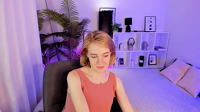 Snapshot of IrmaRonn chatting on July 19, 2026, 8:34 am IrmaRonn online show from July 19, 2026, 8:34 am