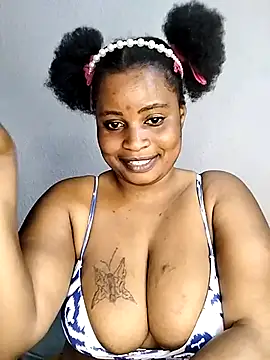JuicyHoney 01 online show from June 15, 2026, 7:57 pm