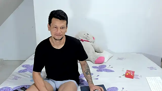 HannaSexMatheuw online show from August 9, 2026, 11:49 am