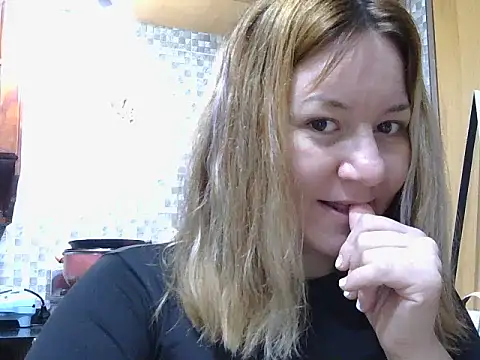 AllisonLove2 online show from August 7, 2026, 2:39 am