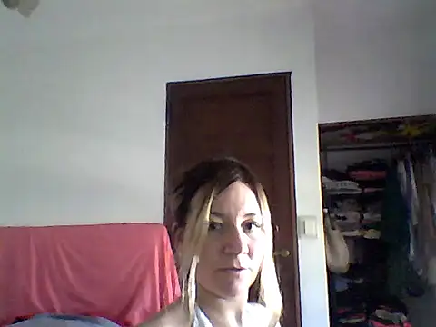 AllisonLove2 online show from July 9, 2026, 7:24 pm