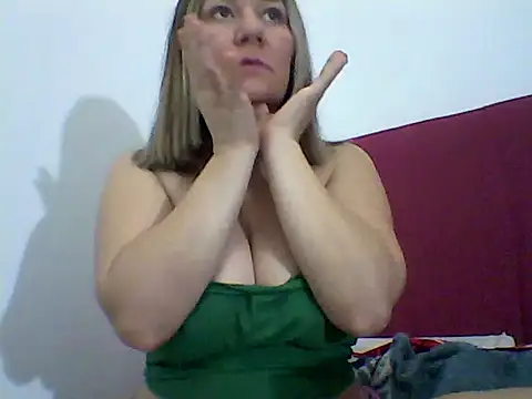 AllisonLove2 online show from June 6, 2026, 6:51 am
