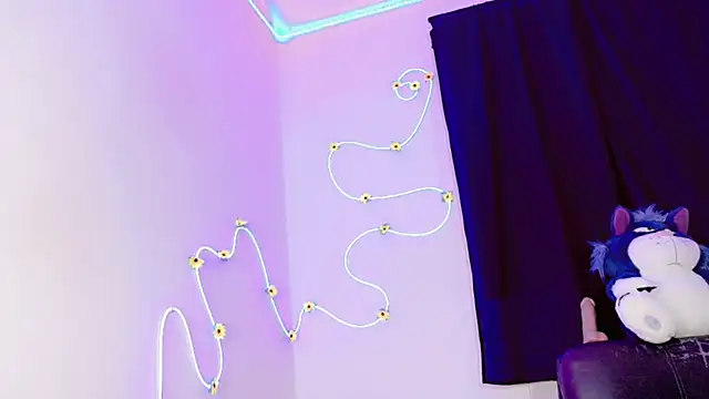 Snapshot of everlin_01 chatting on June 11, 2026, 12:32 am everlin 01 online show from June 11, 2026, 12:32 am