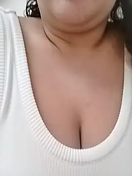 Mara lopez21 online show from May 15, 2026, 7:12 pm