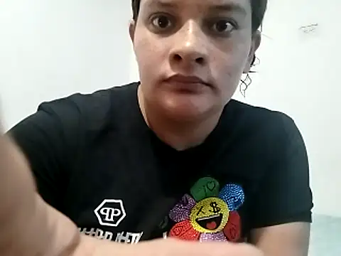 Mara lopez21 online show from May 17, 2026, 2:39 pm
