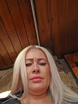 MILFBARBY online show from November 12, 2025, 8:07 am