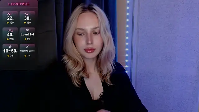 Snapshot of MichelleVelour chatting on May 10, 2026, 5:15 pm MichelleVelour online show from May 10, 2026, 5:15 pm