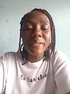 Snapshot of sandycollens_ chatting on June 14, 2026, 7:48 pm sandycollens online show from June 14, 2026, 7:48 pm