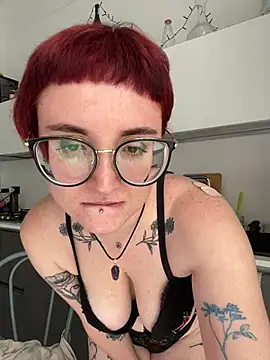Myssevelyn online show from June 9, 2026, 2:07 pm