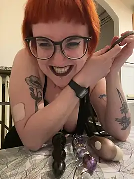 Myssevelyn online show from July 12, 2026, 9:37 pm