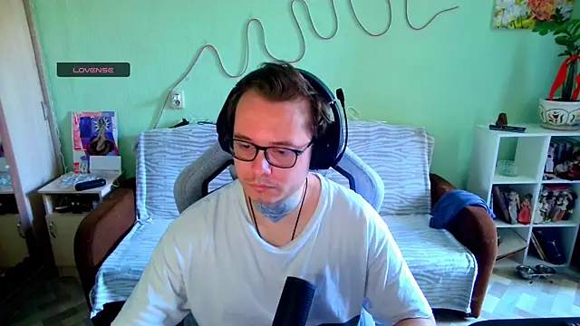 MeLanXolik online show from June 11, 2026, 9:39 am