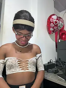 Liss Love1 online show from June 20, 2026, 11:21 pm