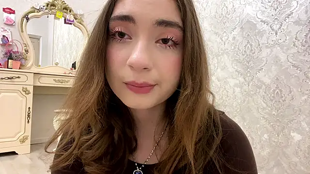 Rosie Sweety online show from June 7, 2026, 8:14 pm