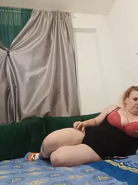 JuliaBestX online show from June 6, 2026, 10:48 pm