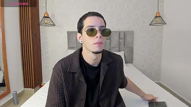 Snapshot of isaacblaze_ chatting on July 11, 2026, 7:36 pm isaacblaze online show from July 11, 2026, 7:36 pm