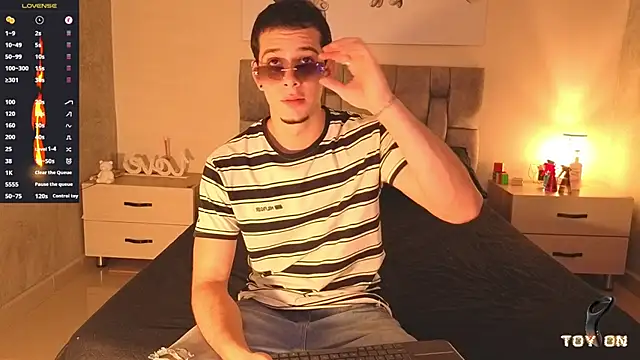 Snapshot of isaacblaze_ chatting on July 16, 2026, 3:36 am isaacblaze online show from July 16, 2026, 3:36 am