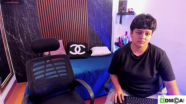 Nico Blaze22 online show from June 9, 2026, 1:06 am