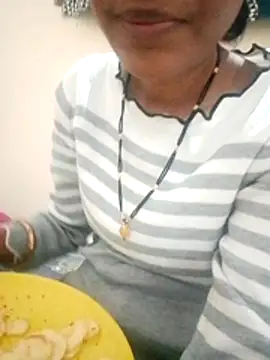Snapshot of ayanloveannu chatting on July 15, 2026, 9:49 am ayanloveannu online show from July 15, 2026, 9:49 am