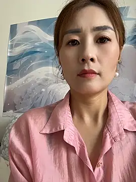 okgirl 23 online show from August 9, 2026, 4:29 am
