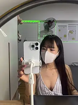 Lov3lily online show from June 20, 2026, 2:00 pm