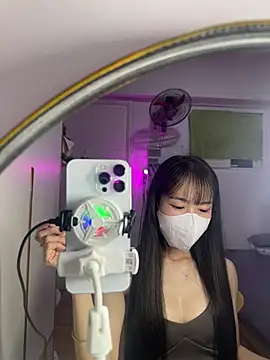 Lov3lily online show from June 18, 2026, 3:39 pm