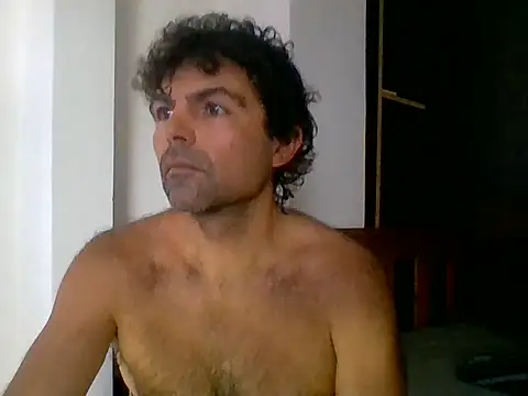 perrolobo78 online show from May 21, 2026, 5:21 pm