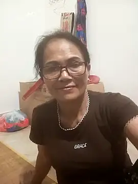 Vieekee online show from July 28, 2026, 3:21 pm