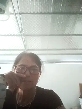 Vieekee online show from July 6, 2026, 11:28 am
