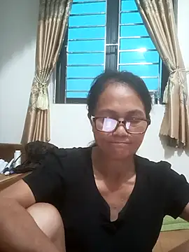 Vieekee online show from June 18, 2026, 10:26 pm
