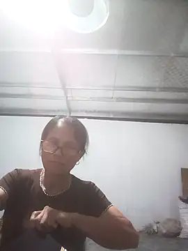 Vieekee online show from July 10, 2026, 1:33 pm