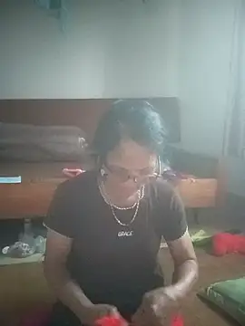 Vieekee online show from July 16, 2026, 1:46 am