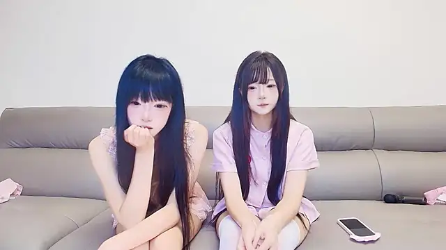 guoguo-888 online show from June 14, 2026, 4:03 am