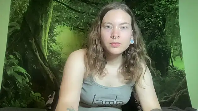mo0ngoddess online show from June 22, 2026, 3:36 am