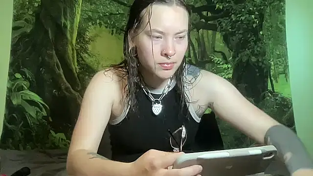 Snapshot of mo0ngoddess chatting on July 26, 2026, 2:40 am mo0ngoddess online show from July 26, 2026, 2:40 am