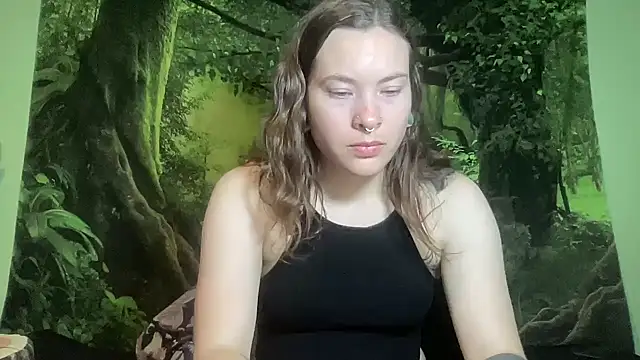 mo0ngoddess online show from June 11, 2026, 3:47 am