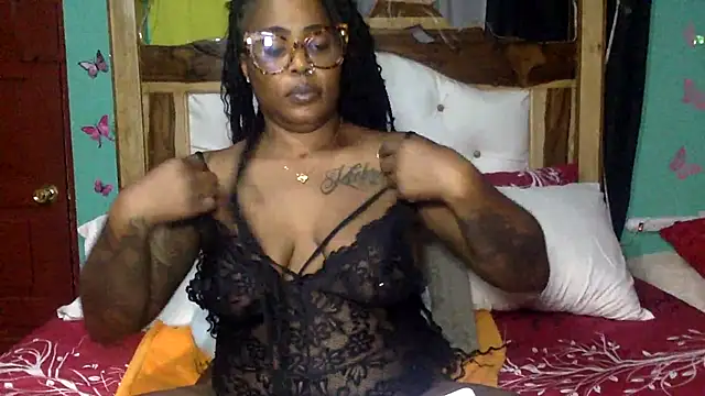 creamyamber online show from June 19, 2026, 2:28 am