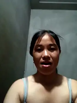 lucat998 online show from May 17, 2026, 1:33 pm
