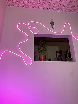 violeta E  online show from July 30, 2026, 4:22 am