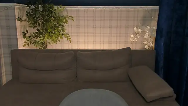 Snapshot of Emmy-Brooks chatting on July 20, 2026, 1:46 am Emmy-Brooks online show from July 20, 2026, 1:46 am