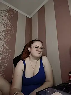 FoxyFlameX online show from June 8, 2026, 9:04 pm