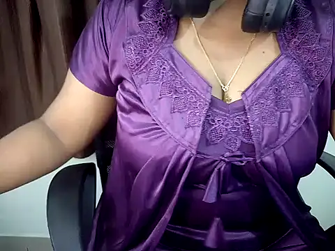 MALLU WAVEZZZ online show from June 2, 2026, 3:23 pm