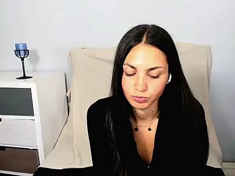 Snapshot of CarlaLovely chatting on July 8, 2026, 8:31 pm CarlaLovely online show from July 8, 2026, 8:31 pm