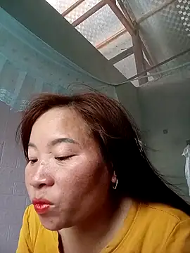 Cumhots111 online show from June 10, 2026, 4:24 am