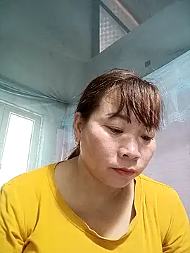 Cumhots111 online show from May 29, 2026, 2:28 am