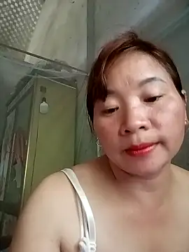 Cumhots111 online show from June 13, 2026, 2:42 am
