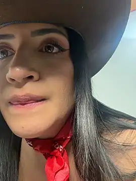 Charlottee01- online show from July 17, 2026, 11:24 pm