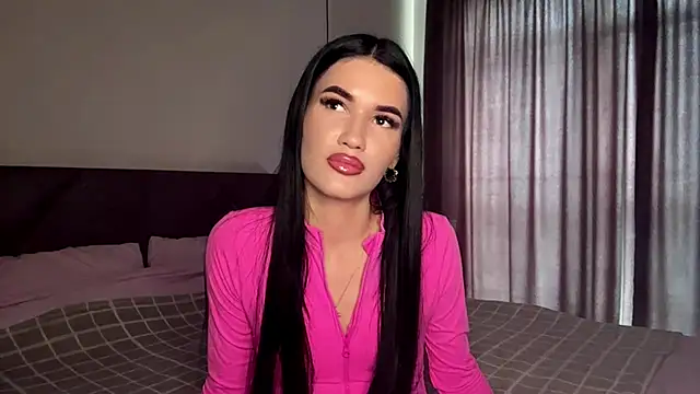 KarieEgge online show from June 4, 2026, 3:28 pm