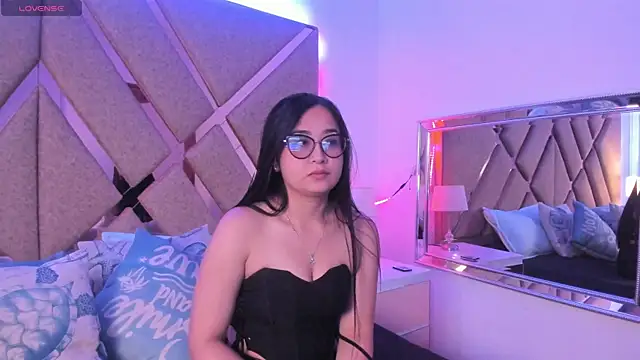 MiaMystic online show from May 12, 2026, 3:40 pm